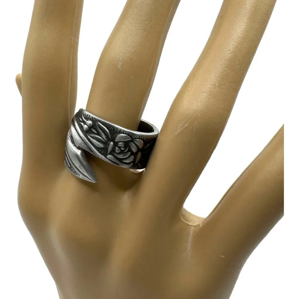 Vintage Rose Pattern Spoon Wrap Ring Artisan Crafted Roses Size 9 - Picture 10 of 15